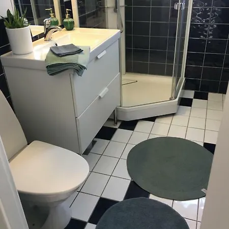 Leilighet Selvbetjent Overnatting I **lillesand Sentrum**