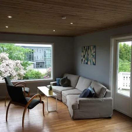 Selvbetjent Overnatting I **lillesand Sentrum** *