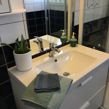 Selvbetjent Overnatting I **lillesand Sentrum**